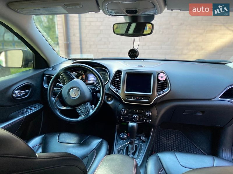 Позашляховик / Кросовер Jeep Cherokee 2021 в Києві