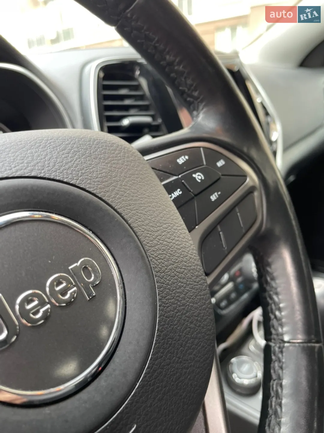 2019 Jeep Cherokee - мініатюра 9