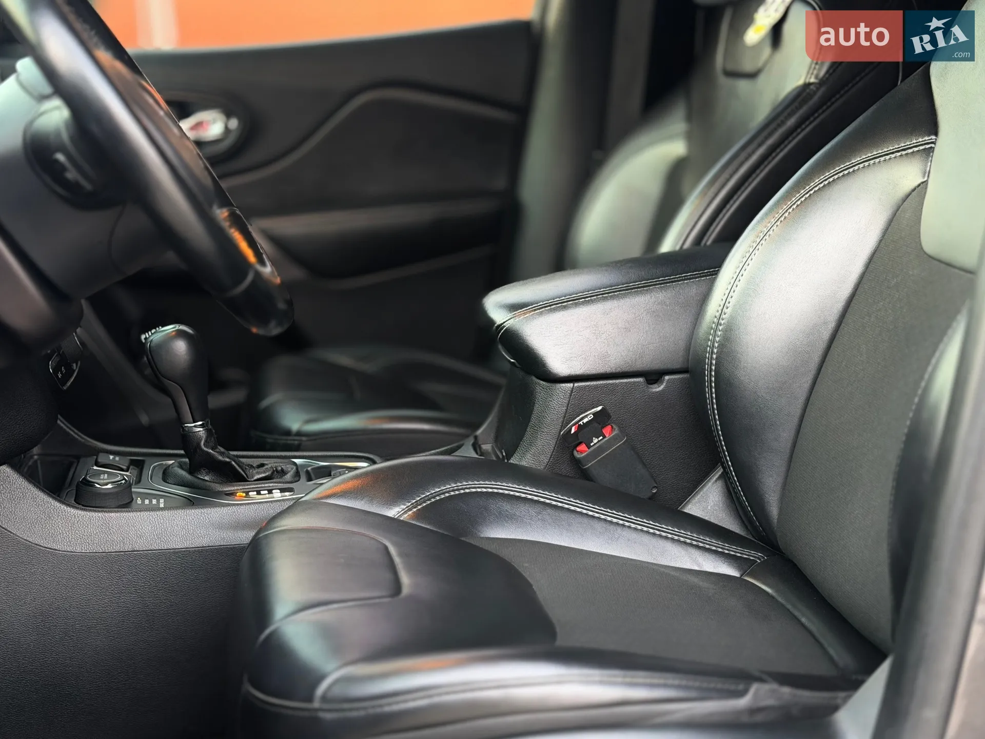 2018 Jeep Cherokee - мініатюра 21