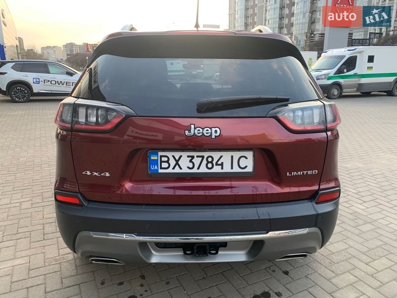 Внедорожник / Кроссовер Jeep Cherokee 2019 в Хмельницком