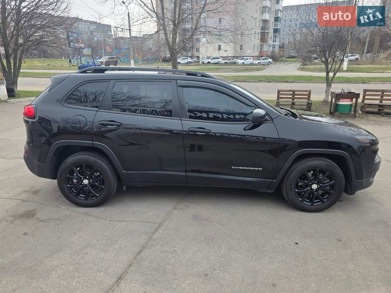 Внедорожник / Кроссовер Jeep Cherokee 2017 в Кропивницком фото Внедорожник / Кроссовер Jeep Cherokee 2017 в Кропивницком