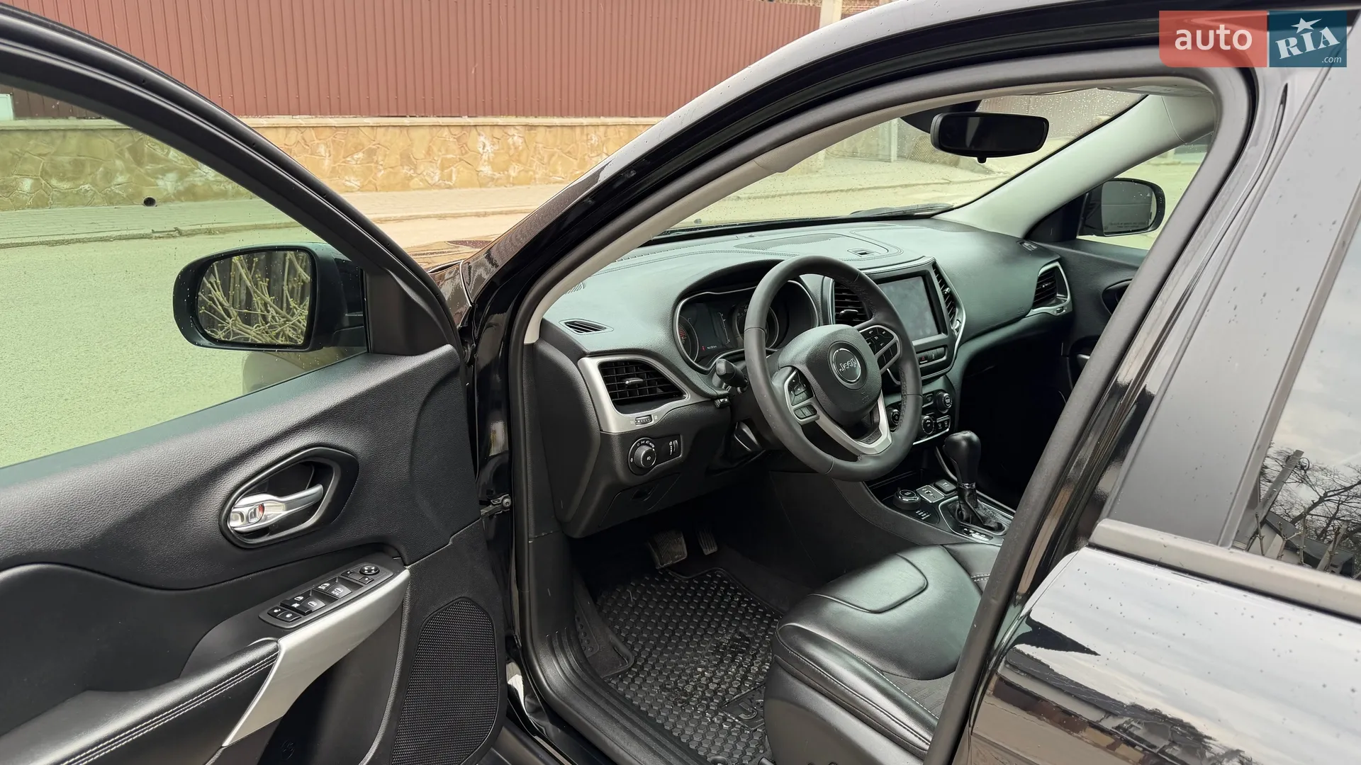 2022 Jeep Cherokee - мініатюра 10