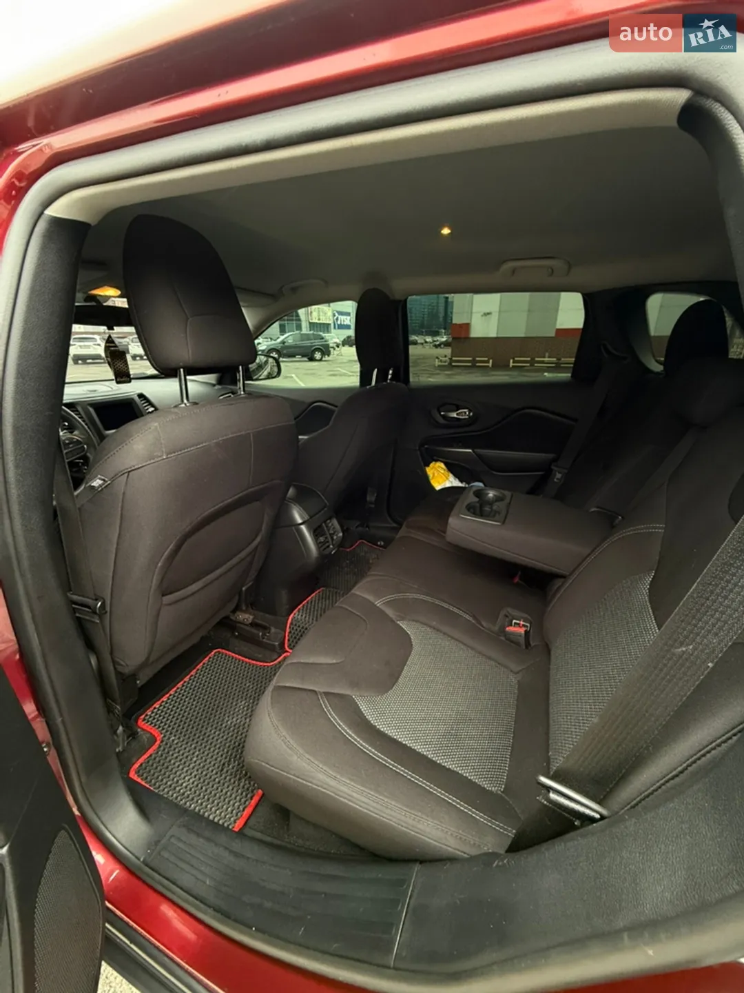 2020 Jeep Cherokee - мініатюра 15