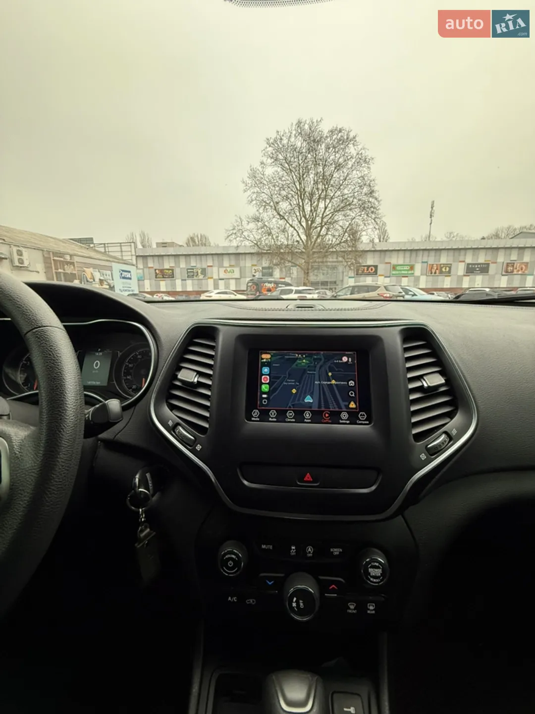2020 Jeep Cherokee - мініатюра 25
