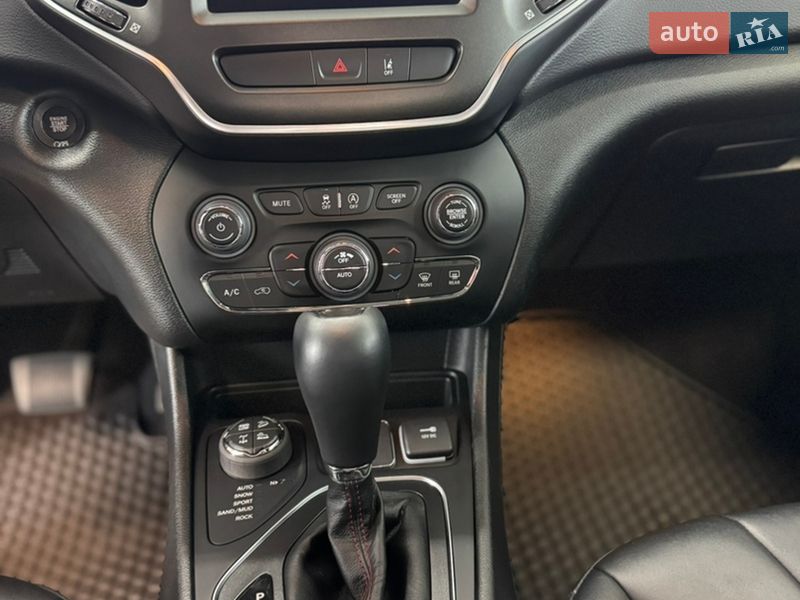 Внедорожник / Кроссовер Jeep Cherokee 2022 в Тернополе