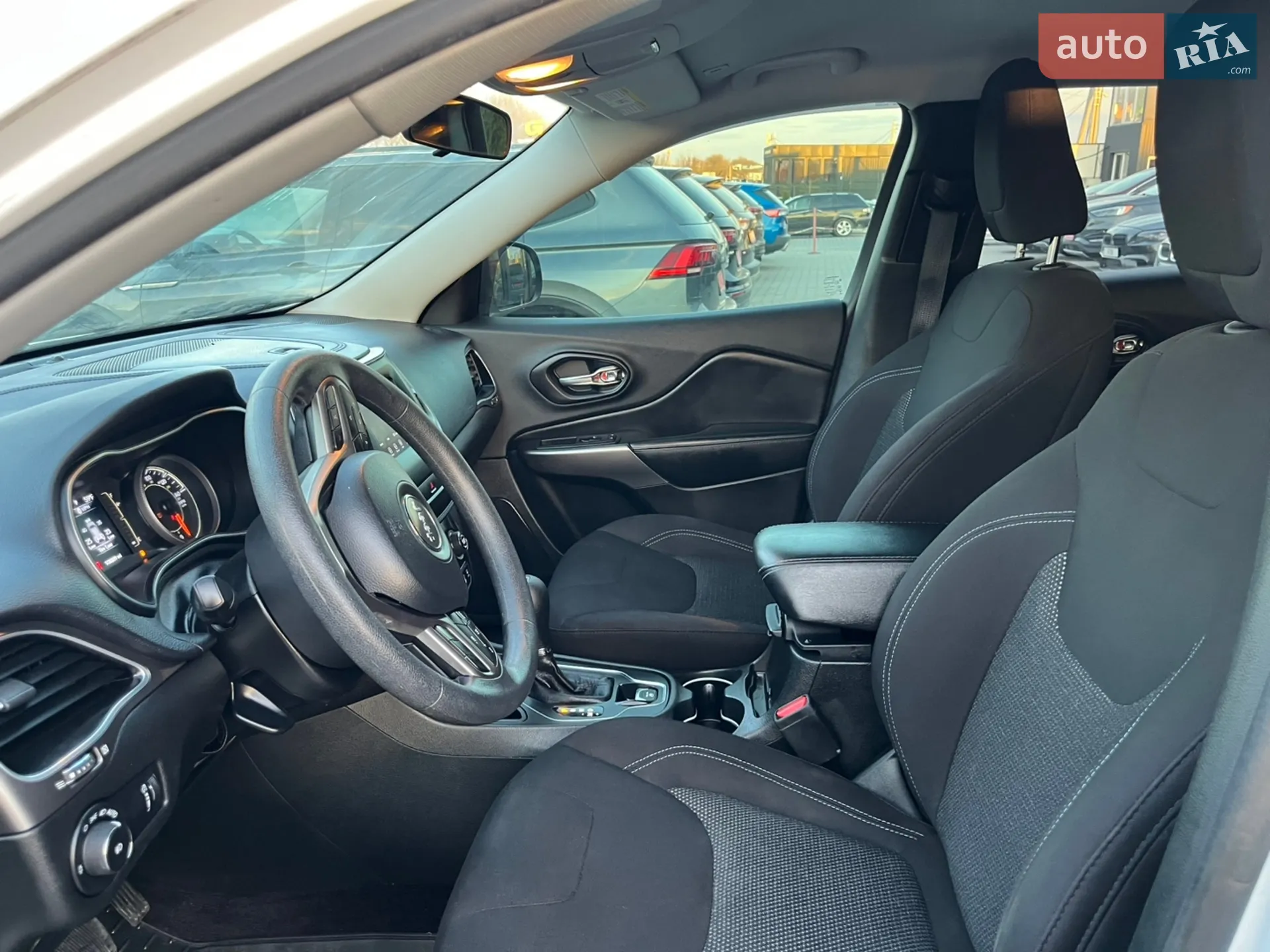 2018 Jeep Cherokee - мініатюра 10