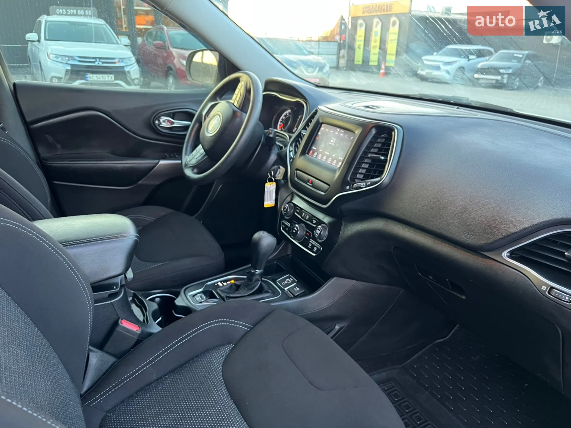 2018 Jeep Cherokee - мініатюра 19