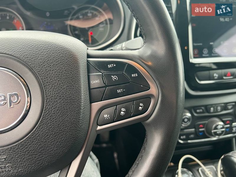 Внедорожник / Кроссовер Jeep Cherokee 2021 в Киеве