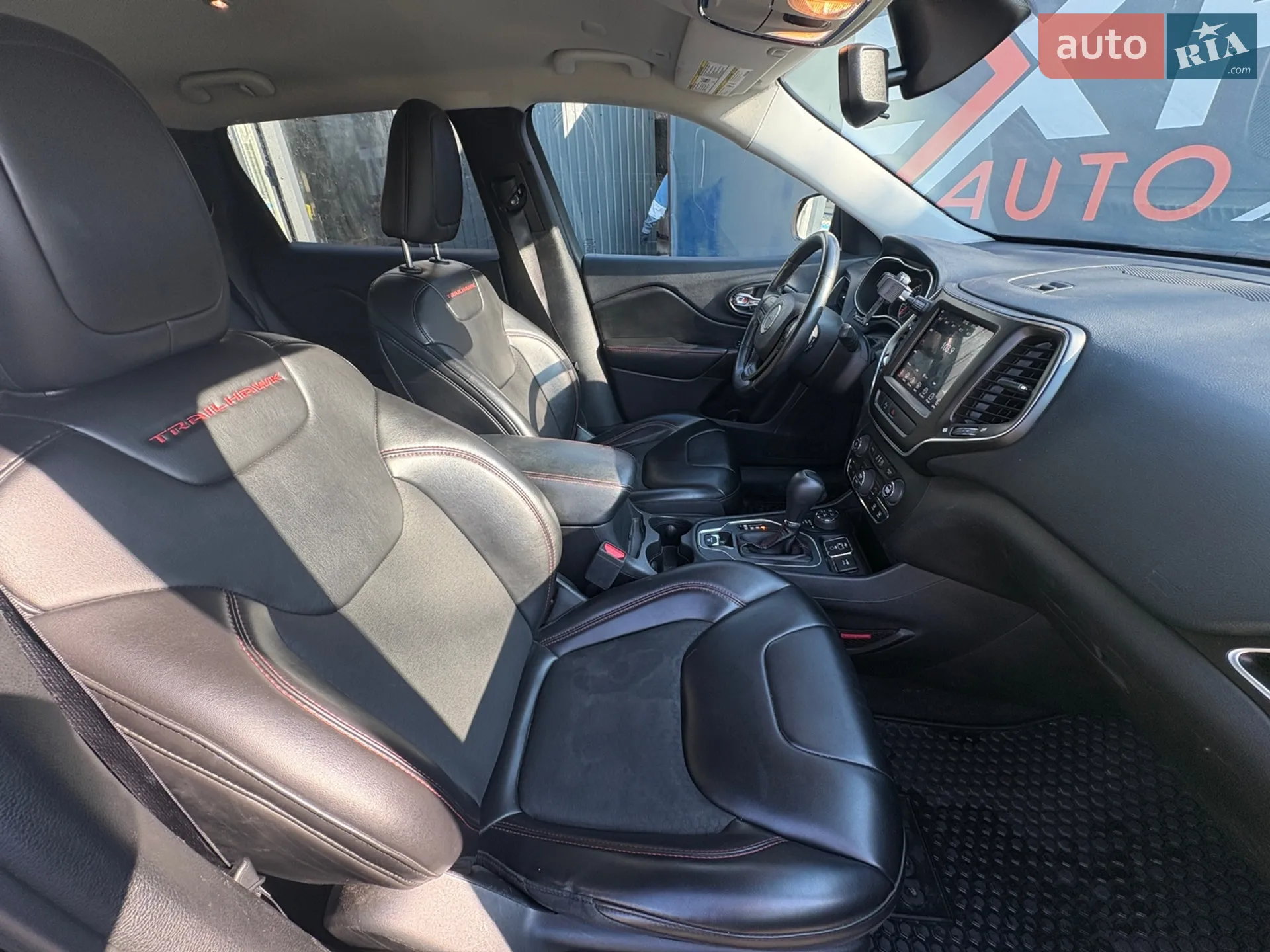 2019 Jeep Cherokee - мініатюра 18