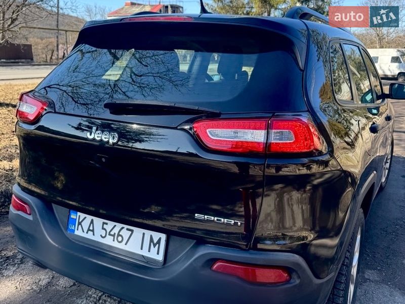 Внедорожник / Кроссовер Jeep Cherokee 2015 в Виннице