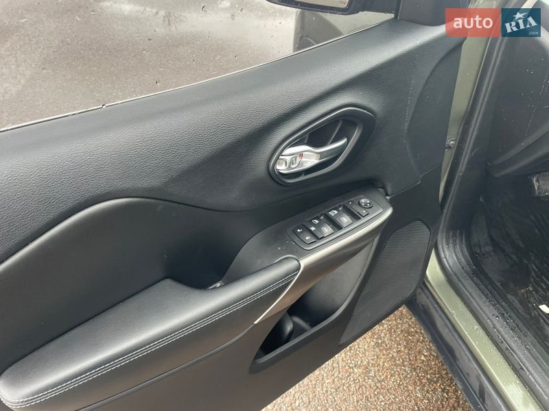 Позашляховик / Кросовер Jeep Cherokee 2018 в Житомирі фото 10 Позашляховик / Кросовер Jeep Cherokee 2018 в Житомирі