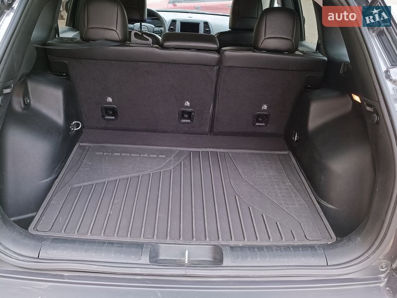 Позашляховик / Кросовер Jeep Cherokee 2022 в Запоріжжі