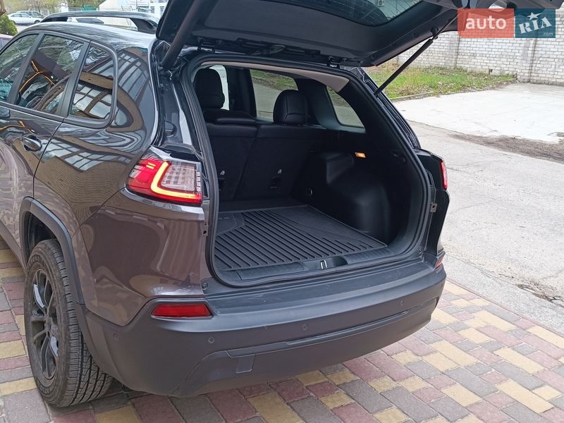 Позашляховик / Кросовер Jeep Cherokee 2022 в Запоріжжі