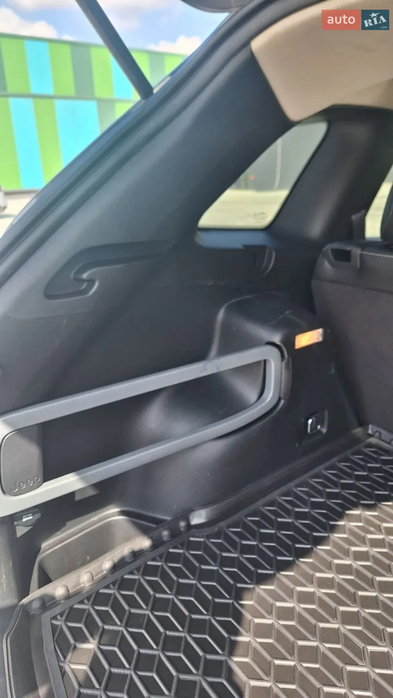 2017 Jeep Cherokee - мініатюра 19