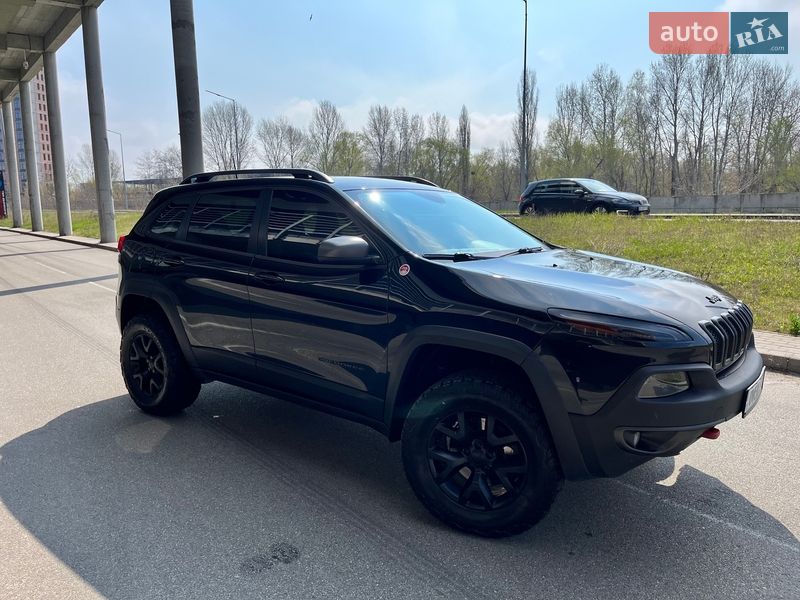 Внедорожник / Кроссовер Jeep Cherokee 2016 в Киеве фото 10 Внедорожник / Кроссовер Jeep Cherokee 2016 в Киеве