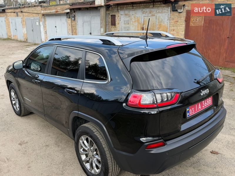 Внедорожник / Кроссовер Jeep Cherokee 2019 в Киеве