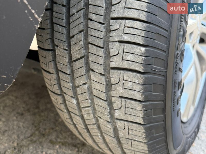 Внедорожник / Кроссовер Jeep Cherokee 2019 в Киеве