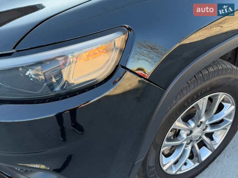 Внедорожник / Кроссовер Jeep Cherokee 2019 в Киеве