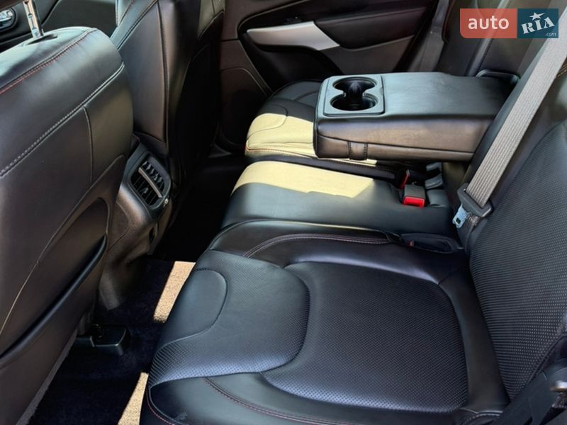 Внедорожник / Кроссовер Jeep Cherokee 2017 в Киеве