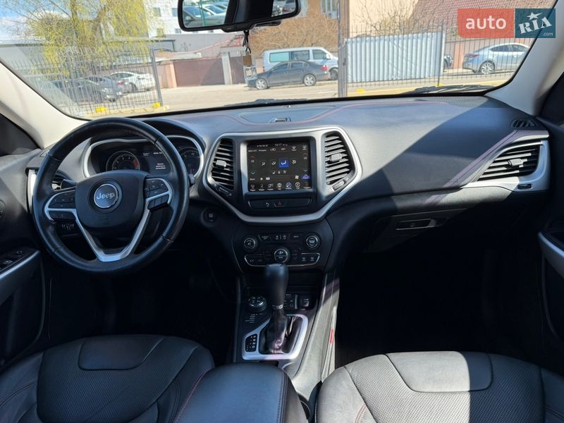 Внедорожник / Кроссовер Jeep Cherokee 2017 в Киеве