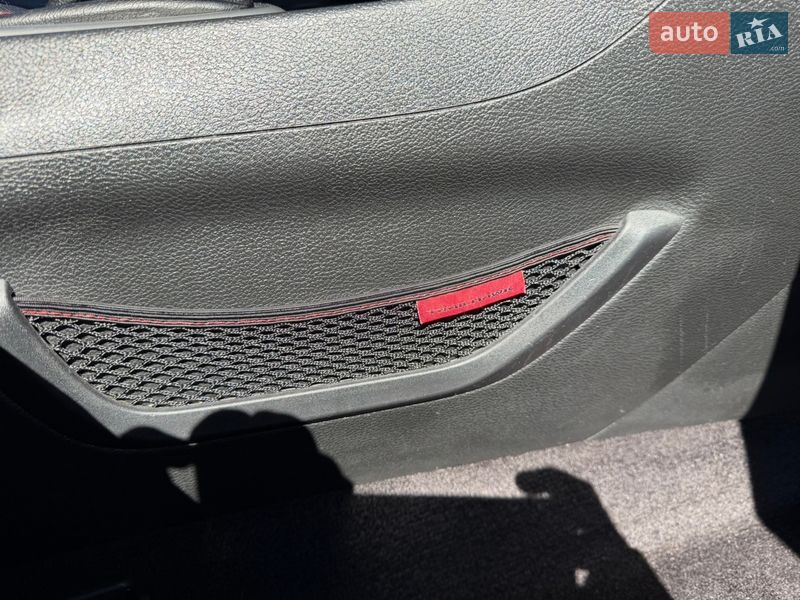 Внедорожник / Кроссовер Jeep Cherokee 2017 в Киеве