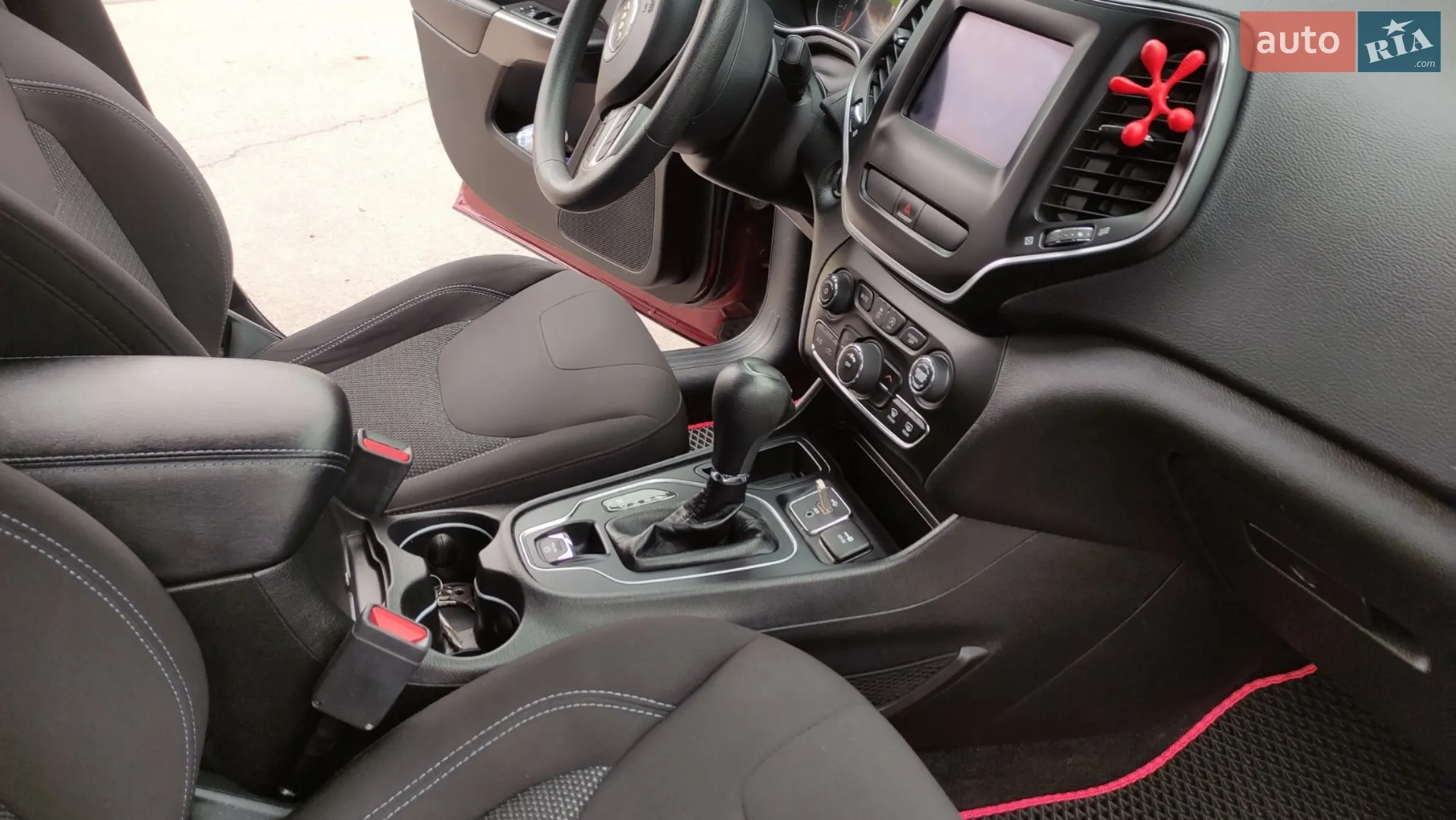 2018 Jeep Cherokee - мініатюра 17