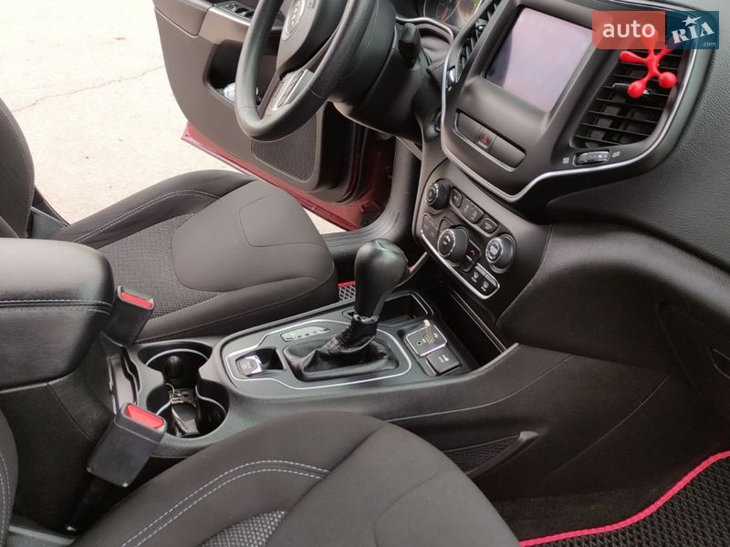 Внедорожник / Кроссовер Jeep Cherokee 2018 в Кременчуге фото 17 Внедорожник / Кроссовер Jeep Cherokee 2018 в Кременчуге