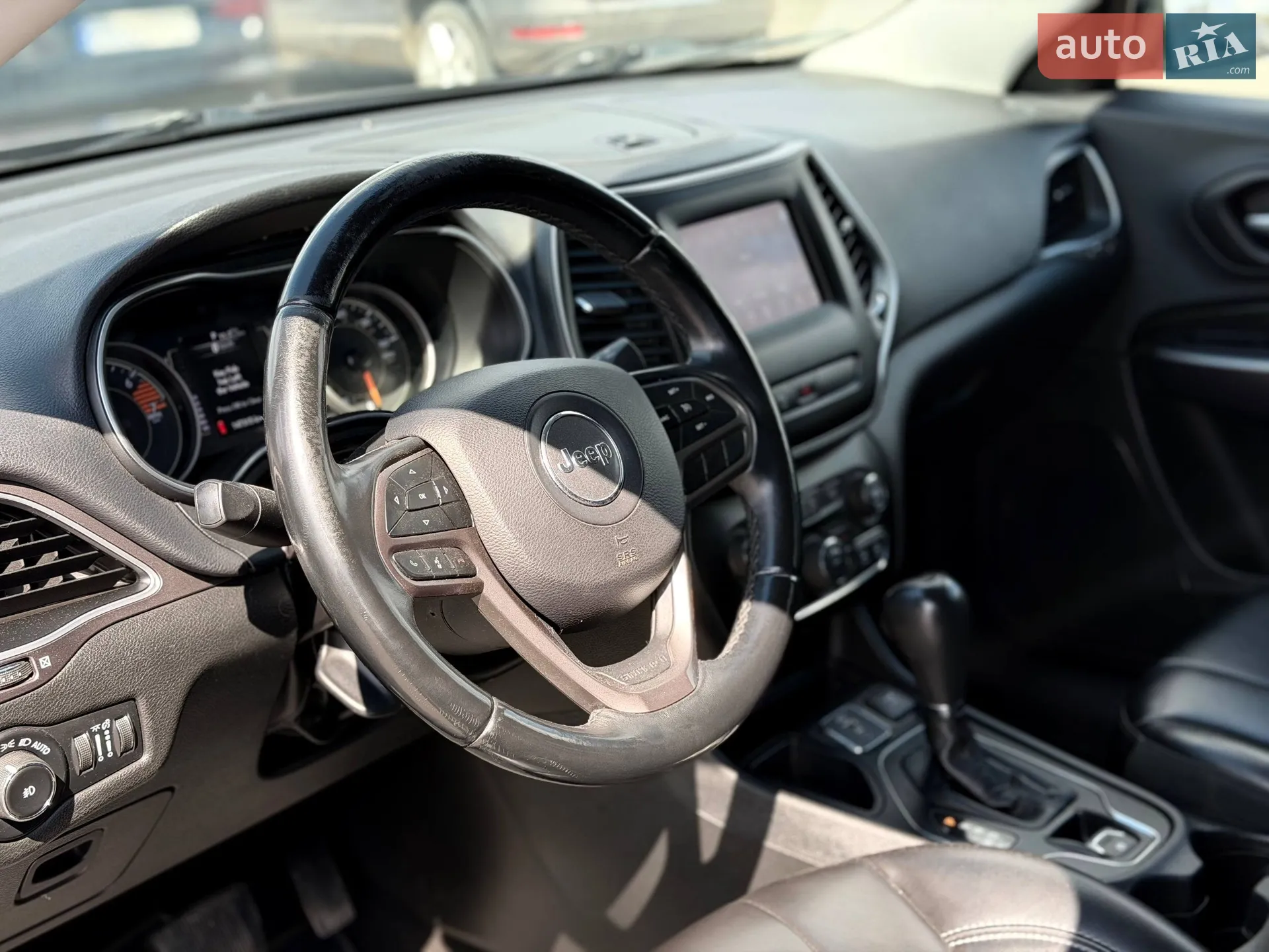 2018 Jeep Cherokee - мініатюра 44