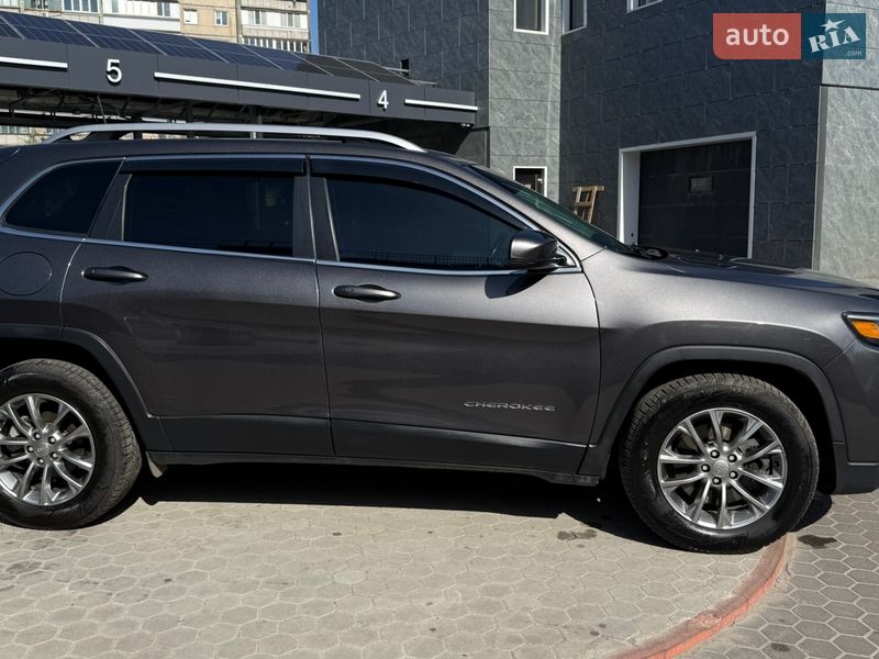 Позашляховик / Кросовер Jeep Cherokee 2020 в Києві