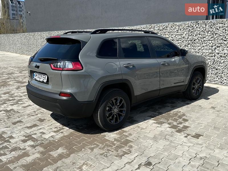 Внедорожник / Кроссовер Jeep Cherokee 2023 в Житомире