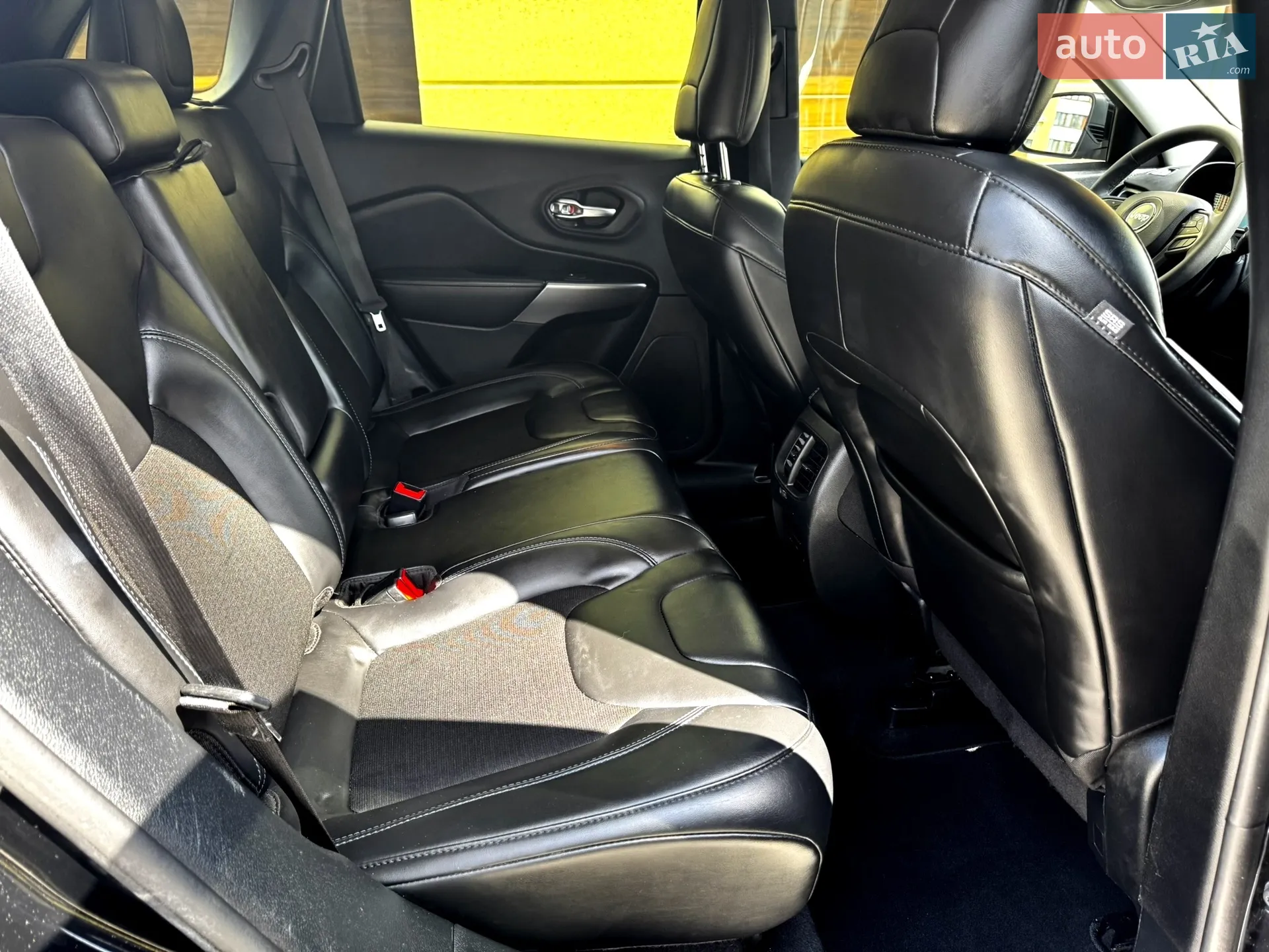 2019 Jeep Cherokee - мініатюра 13