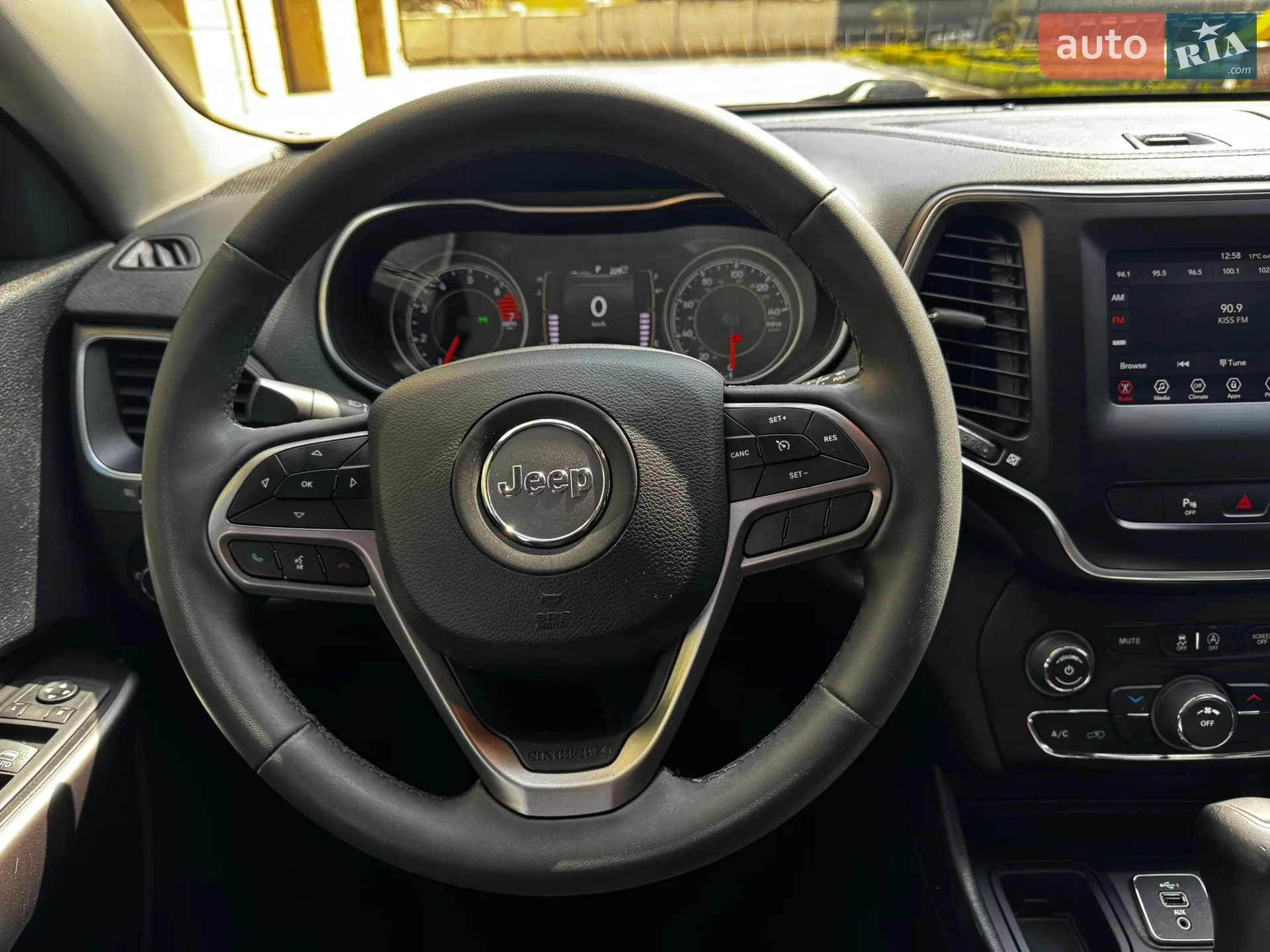 2019 Jeep Cherokee - мініатюра 18