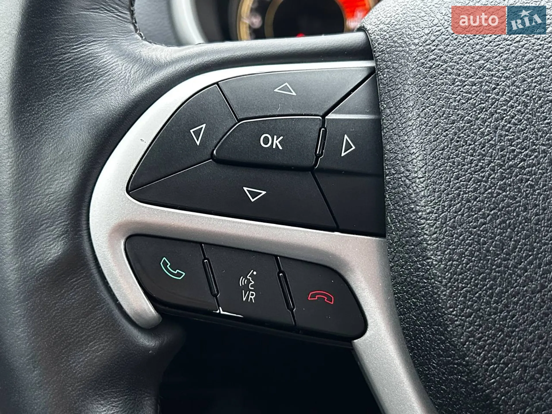 2015 Jeep Cherokee - мініатюра 15