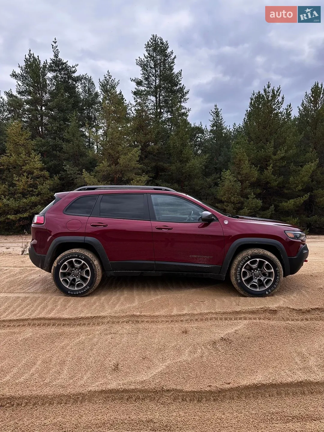 2020 Jeep Cherokee - мініатюра 6