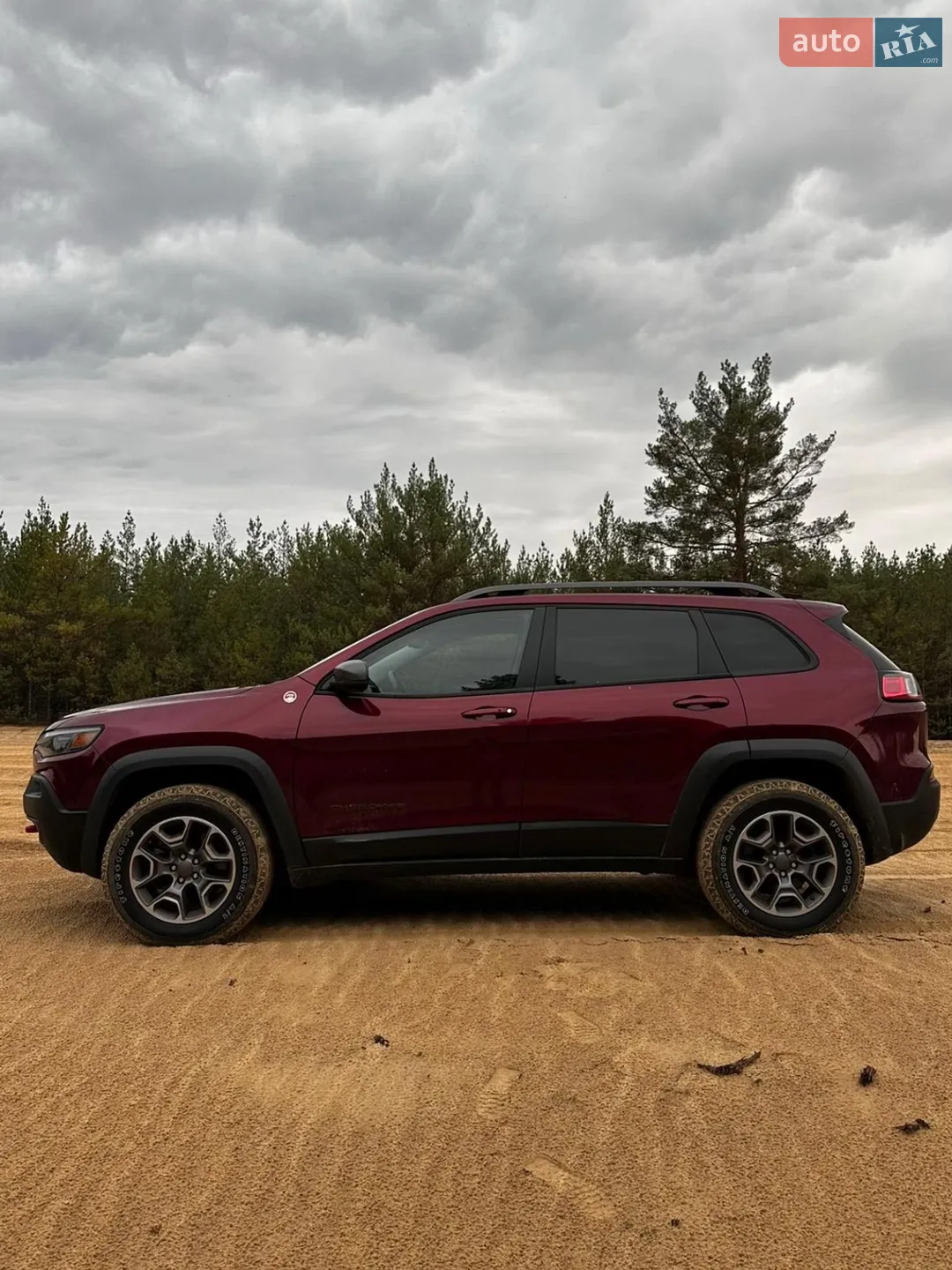 2020 Jeep Cherokee - мініатюра 13