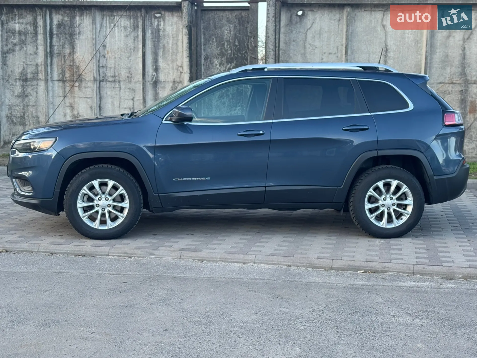 2019 Jeep Cherokee - мініатюра 10