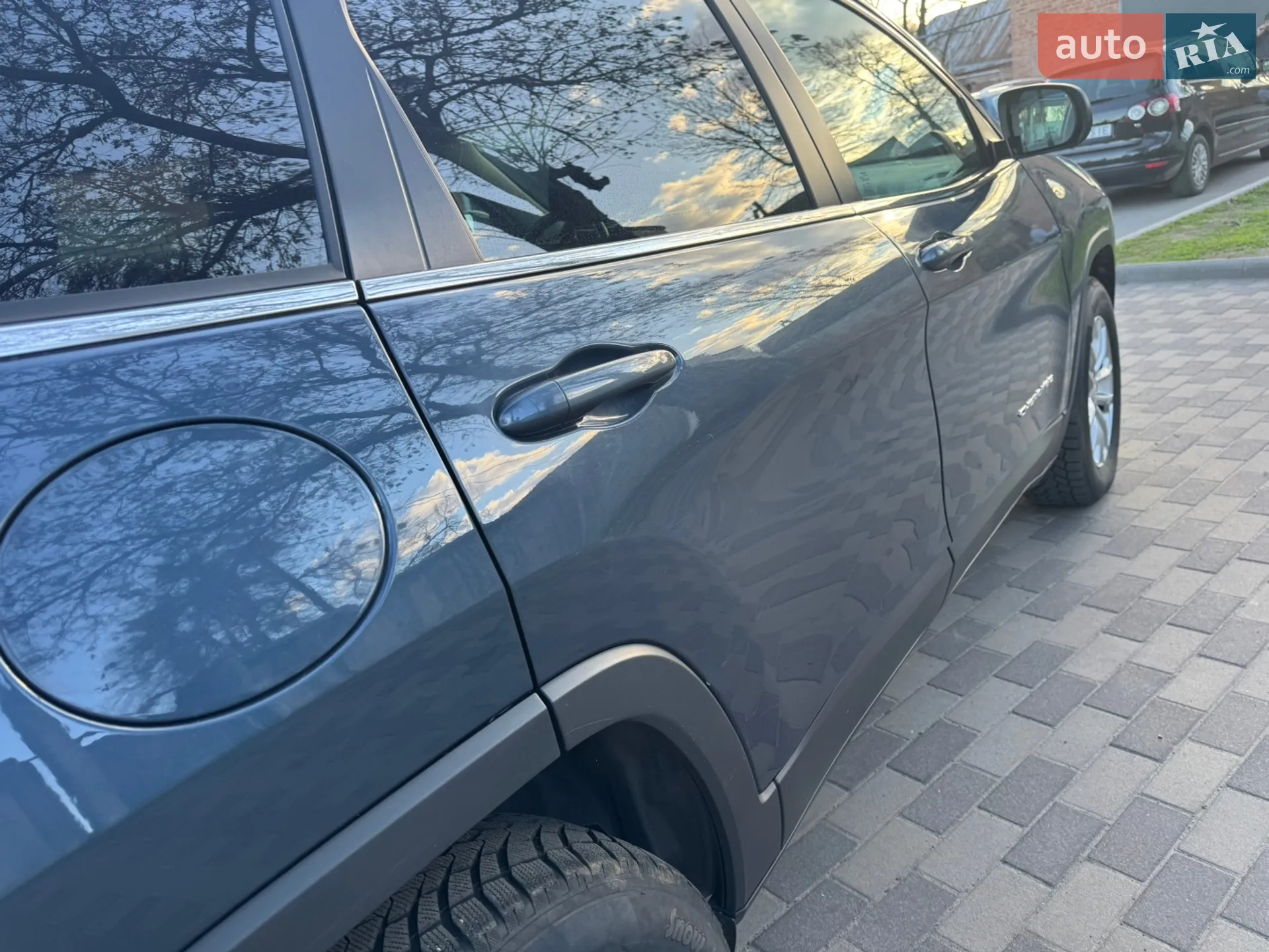 2019 Jeep Cherokee - мініатюра 18