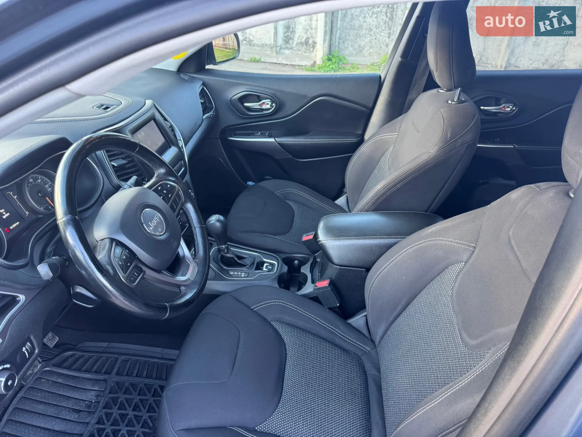 2019 Jeep Cherokee - мініатюра 24