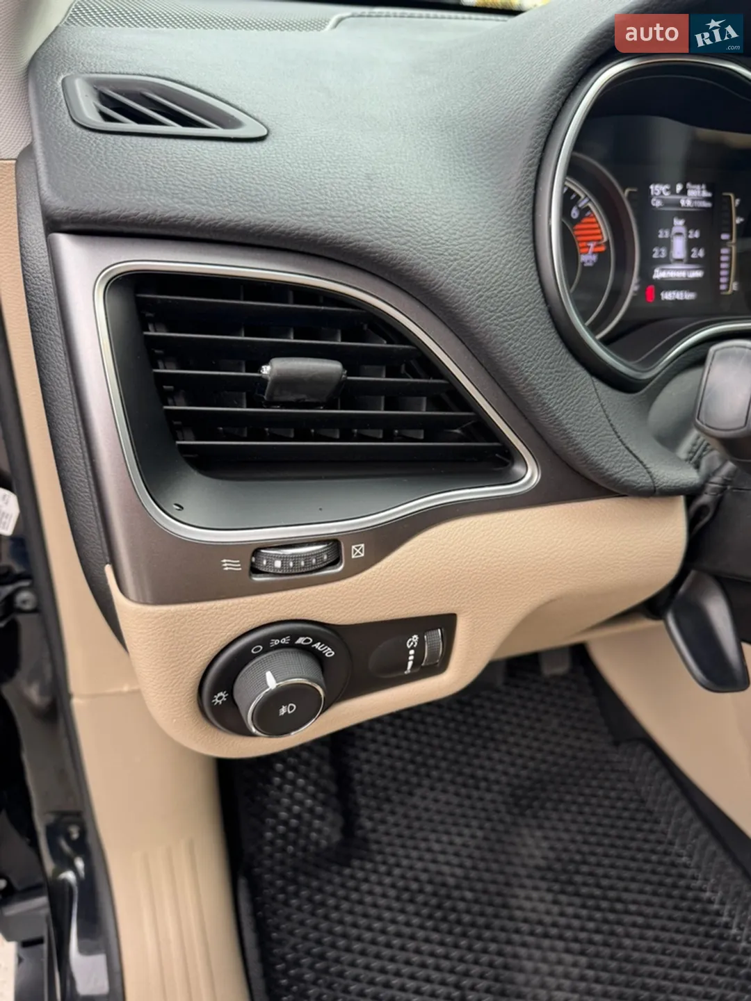 2019 Jeep Cherokee - мініатюра 22