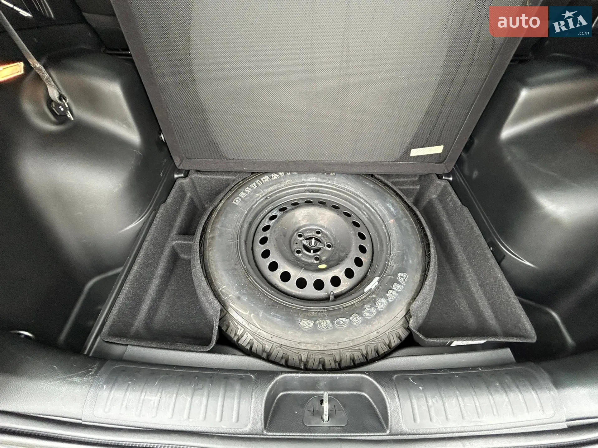2019 Jeep Cherokee - мініатюра 19