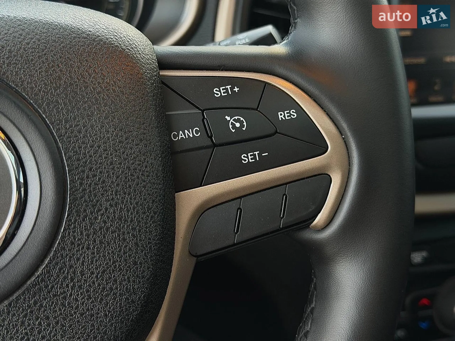 2013 Jeep Cherokee - мініатюра 16