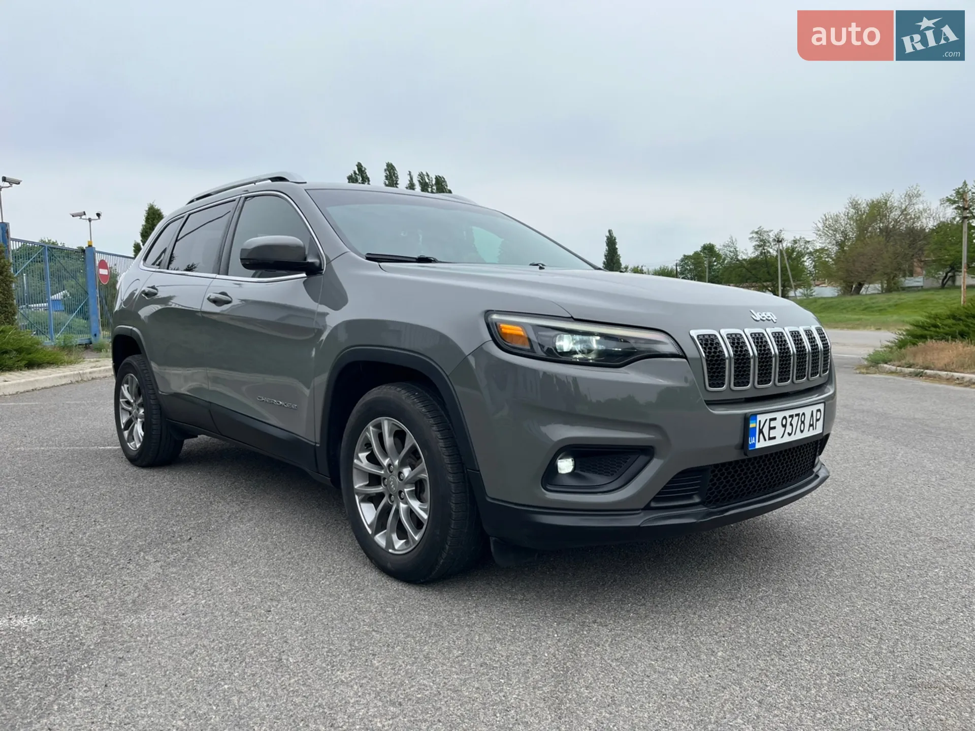 2019 Jeep Cherokee - мініатюра 4