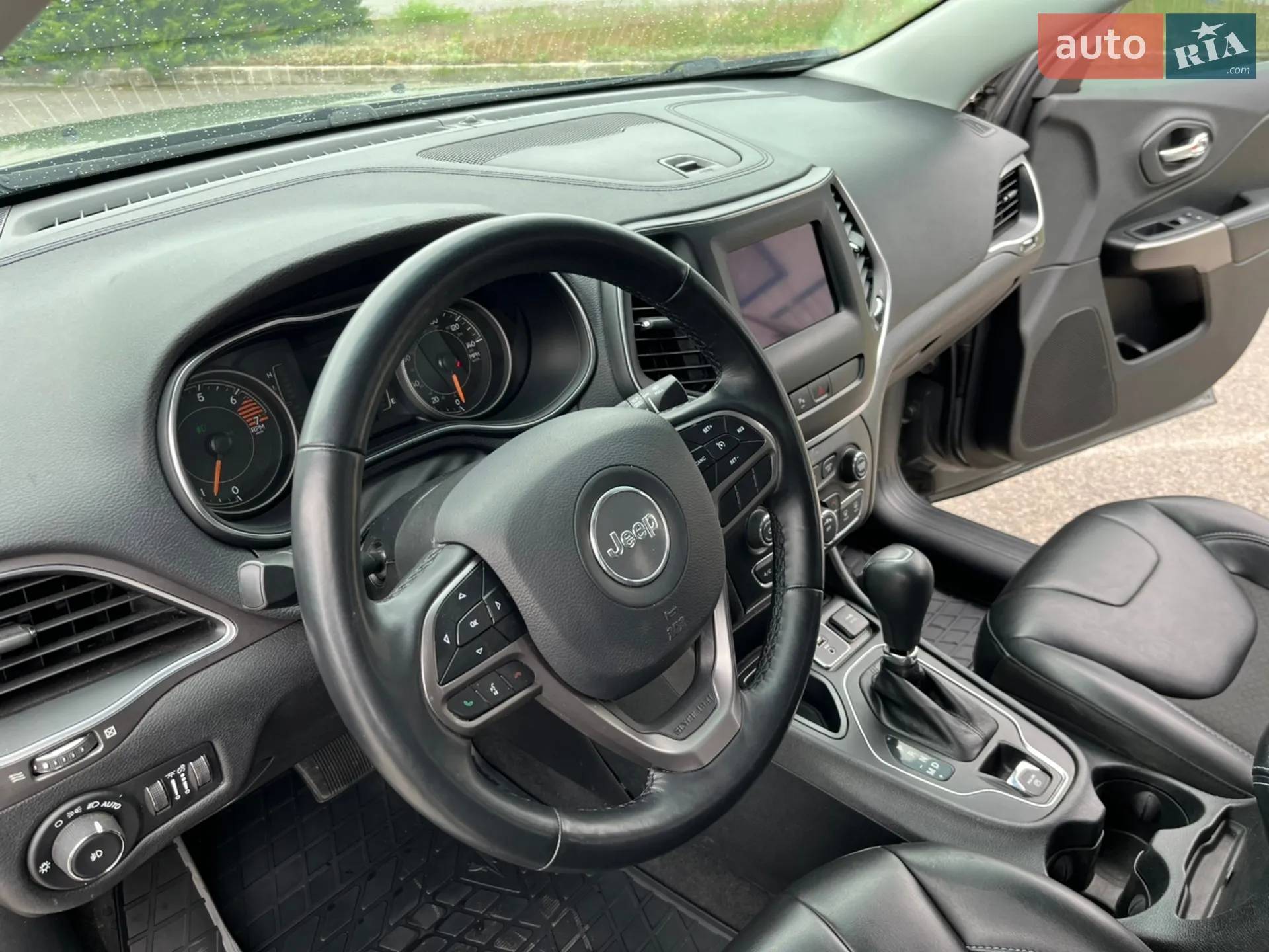 2019 Jeep Cherokee - мініатюра 18