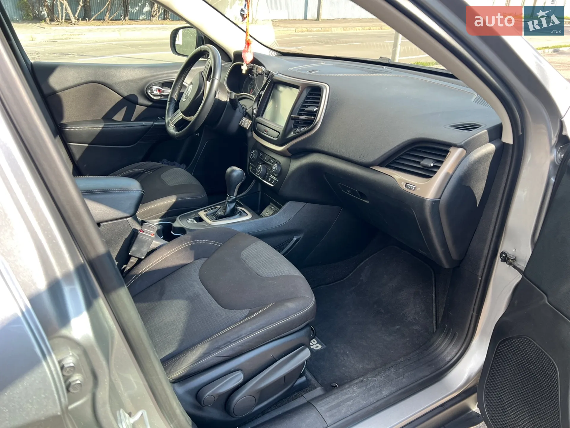 2015 Jeep Cherokee - мініатюра 20
