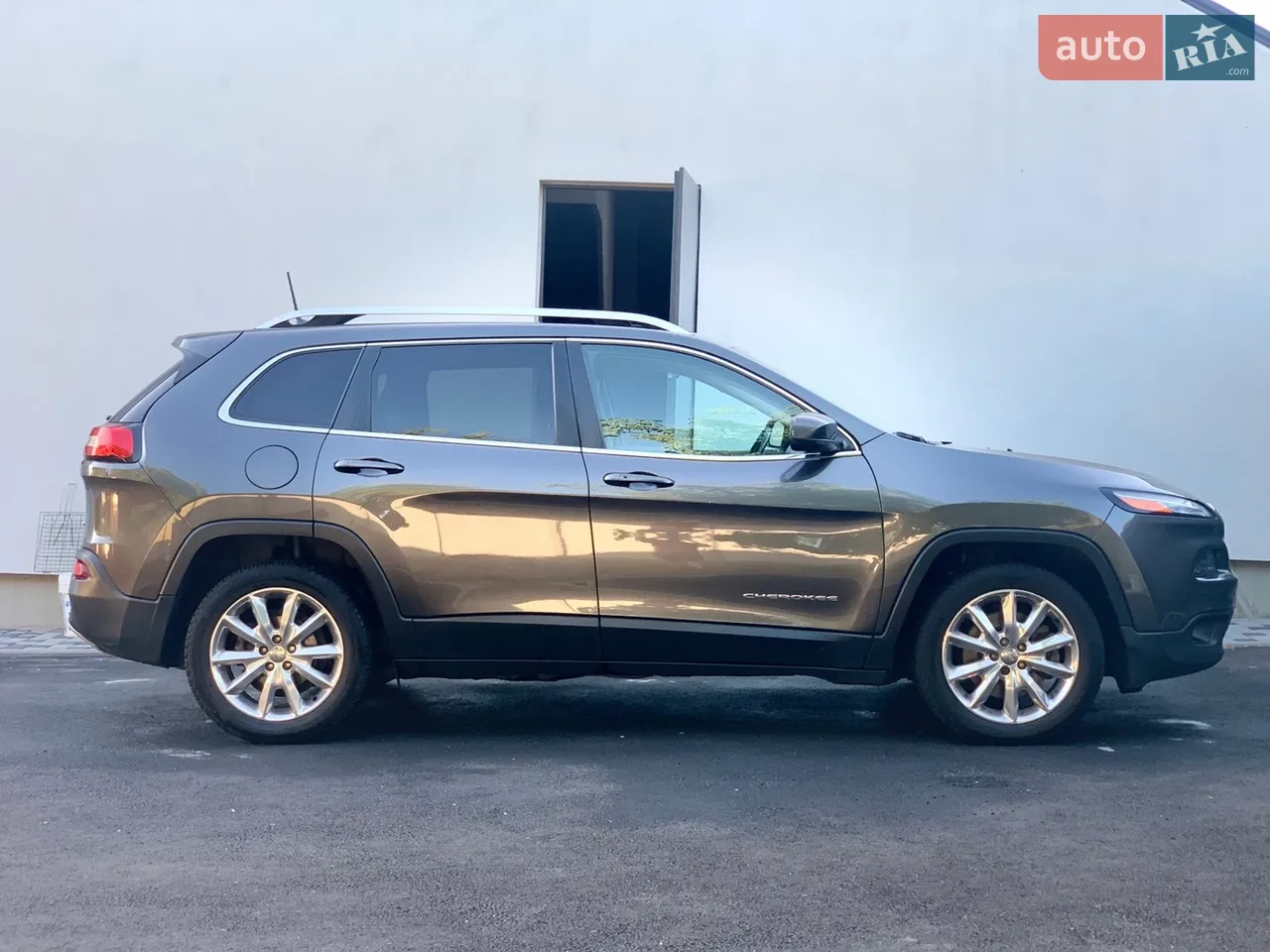2016 Jeep Cherokee - мініатюра 35