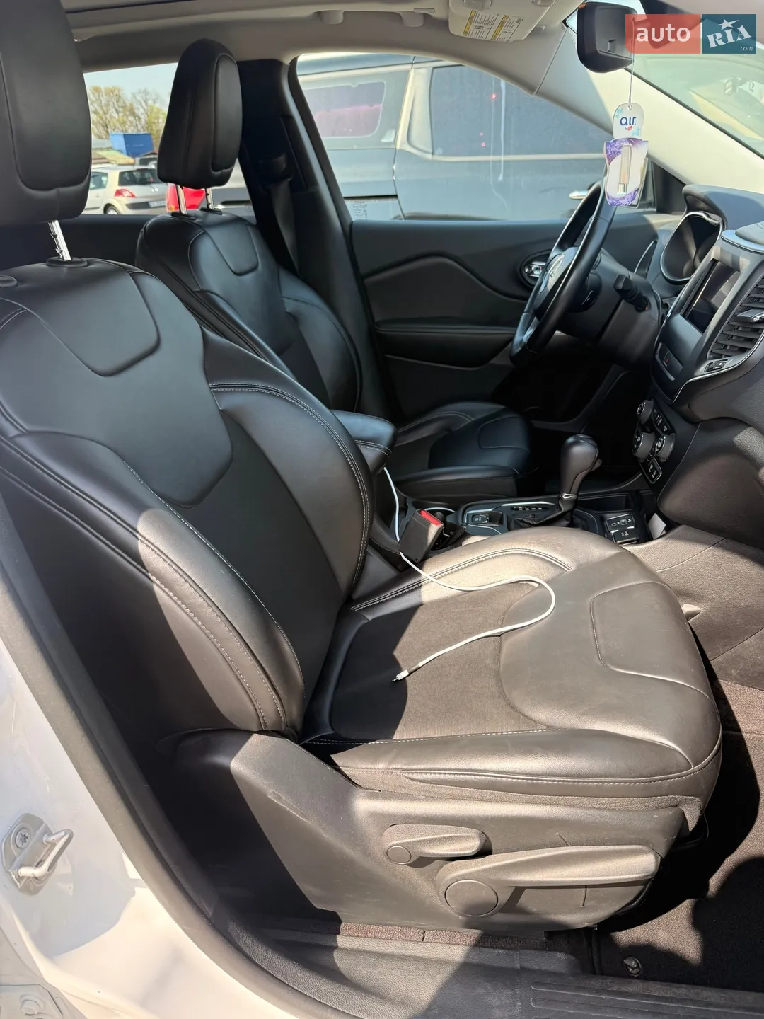 2018 Jeep Cherokee - мініатюра 16