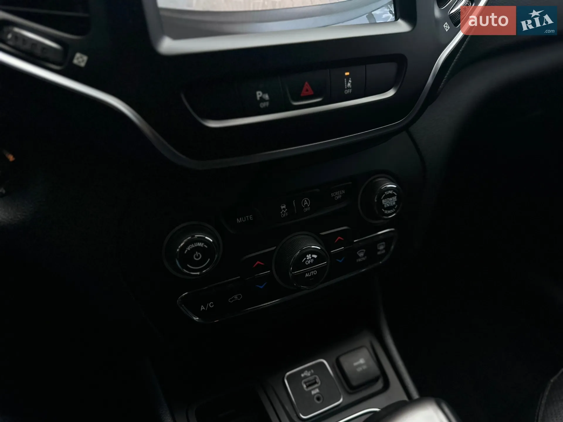 2021 Jeep Cherokee - мініатюра 17