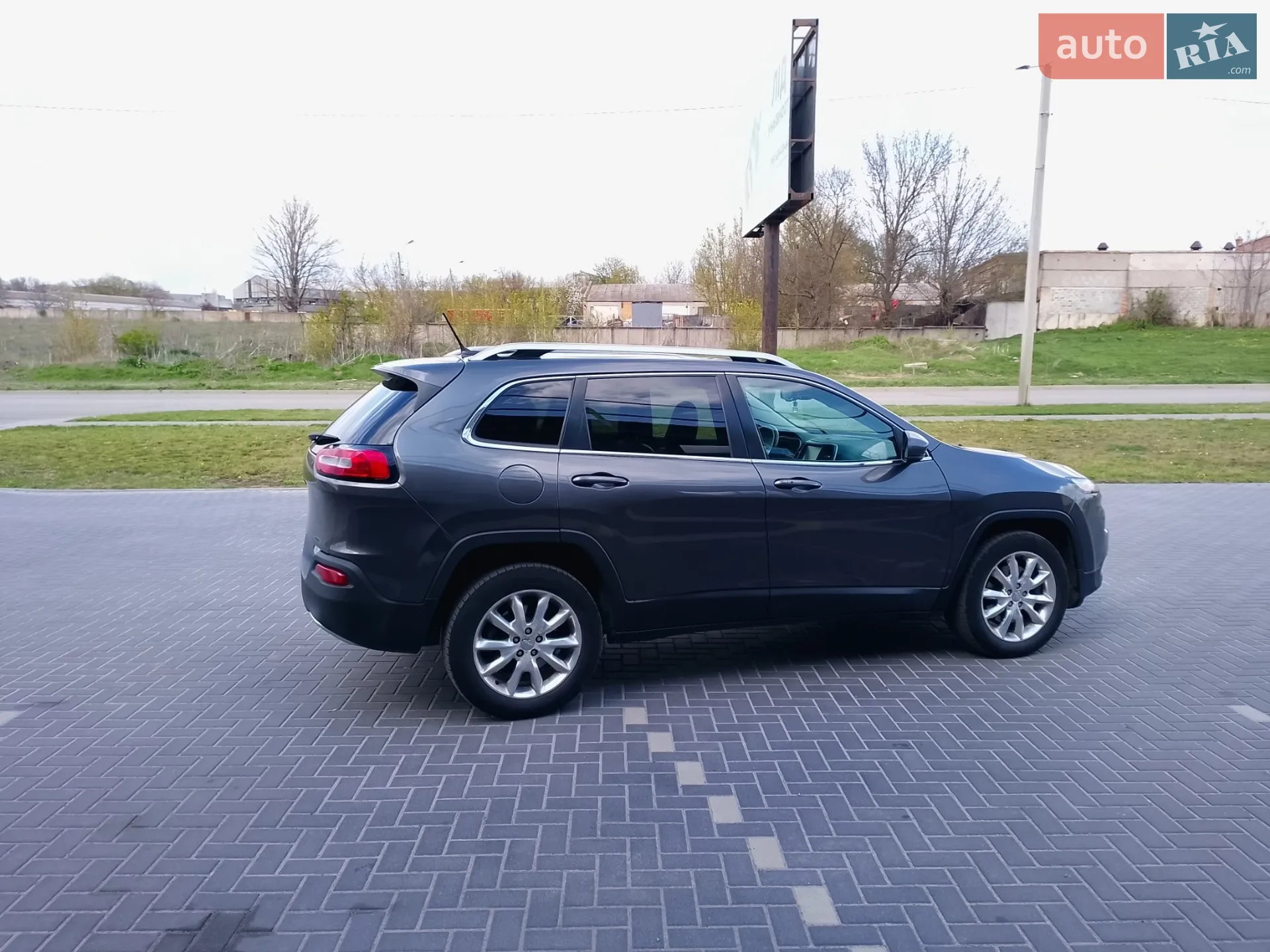 2015 Jeep Cherokee - мініатюра 9