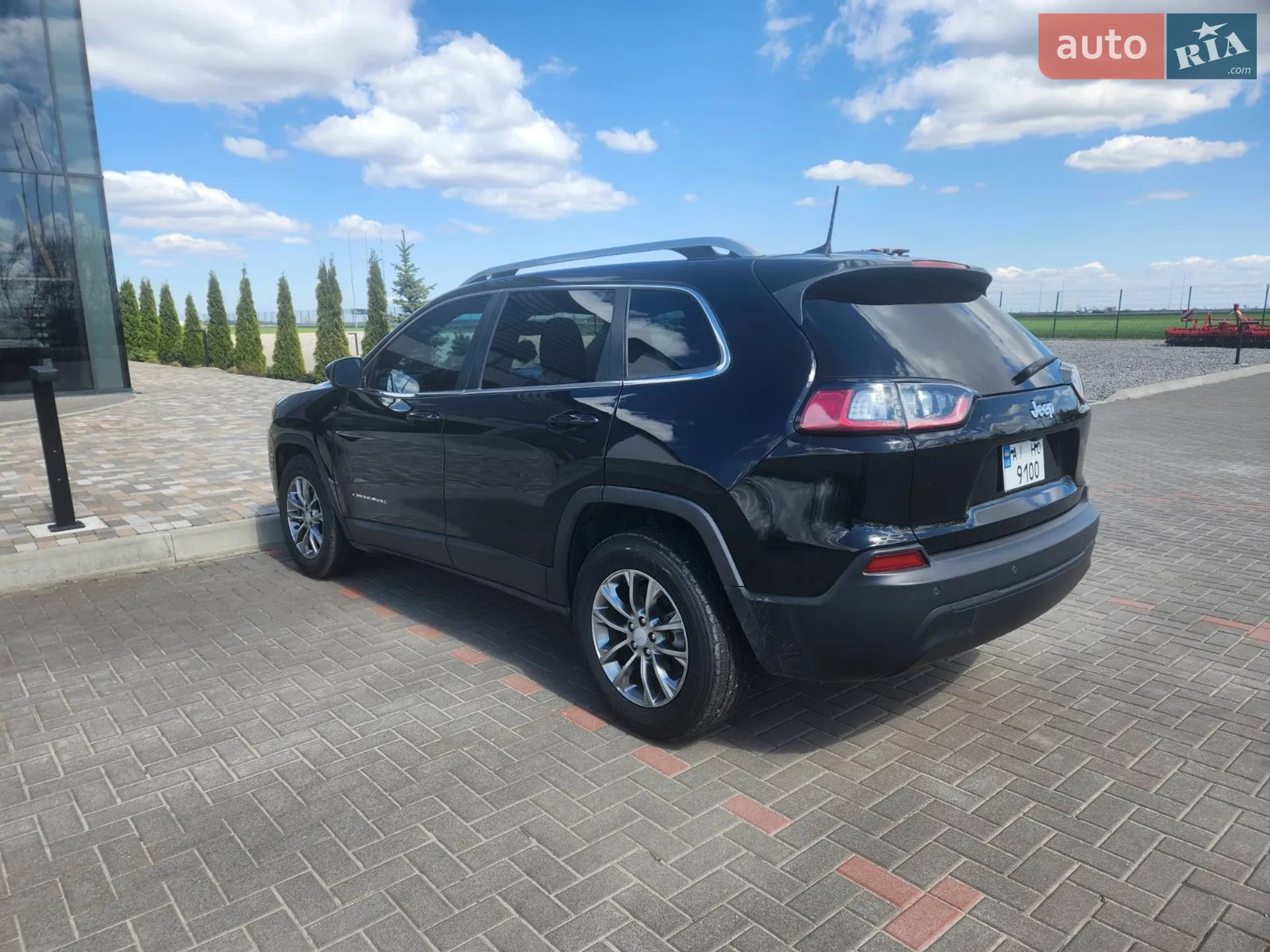 2020 Jeep Cherokee - мініатюра 3