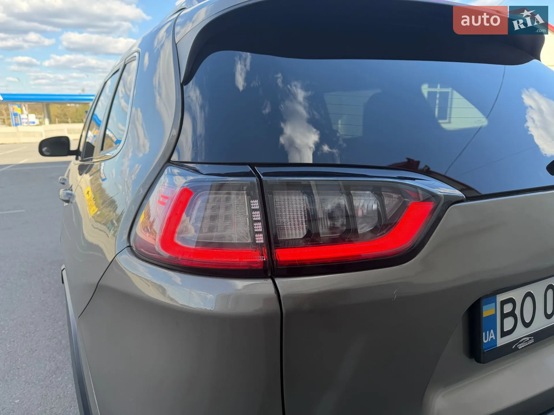 2019 Jeep Cherokee - мініатюра 15